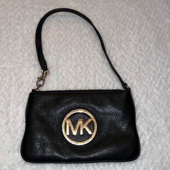 Michael Kors Handbags - Michael Kors Womans Black Wallet Wristlet Detachable Strap MK Medallion